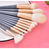 Kit 10 Pincéis Profissionais para Maquiagem – Esfumar, Contornar e Detalhar